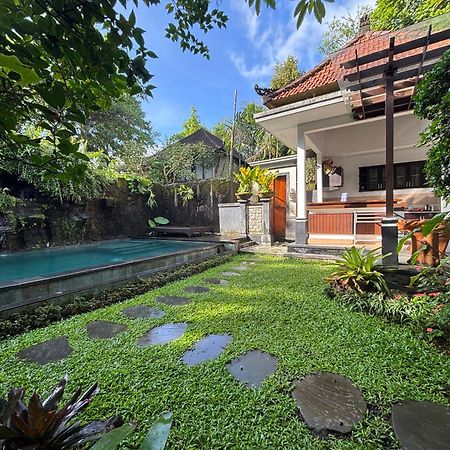 Bumbung Sari Villa อูบุด ภายนอก รูปภาพ